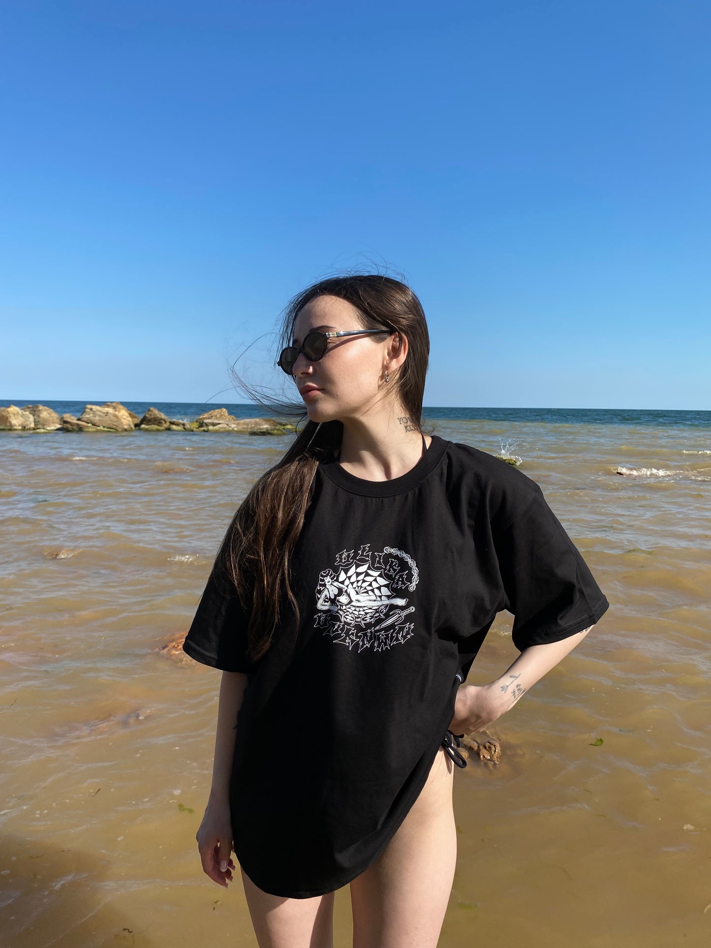 COBWEB T-SHIRT SCHWARZ