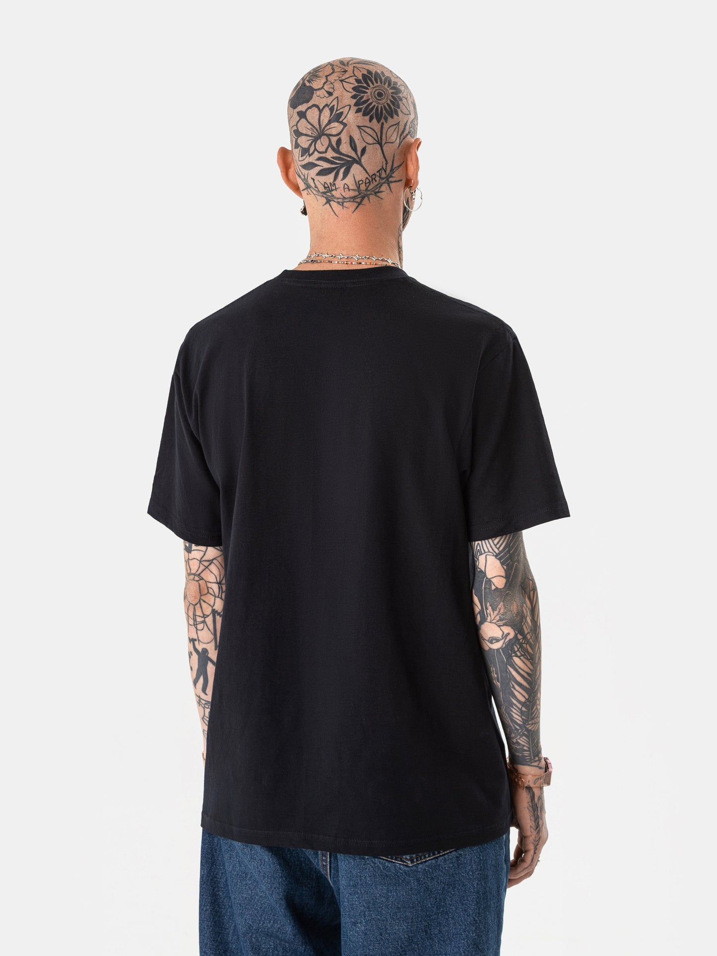 BASIC T-SHIRT SCHWARZ