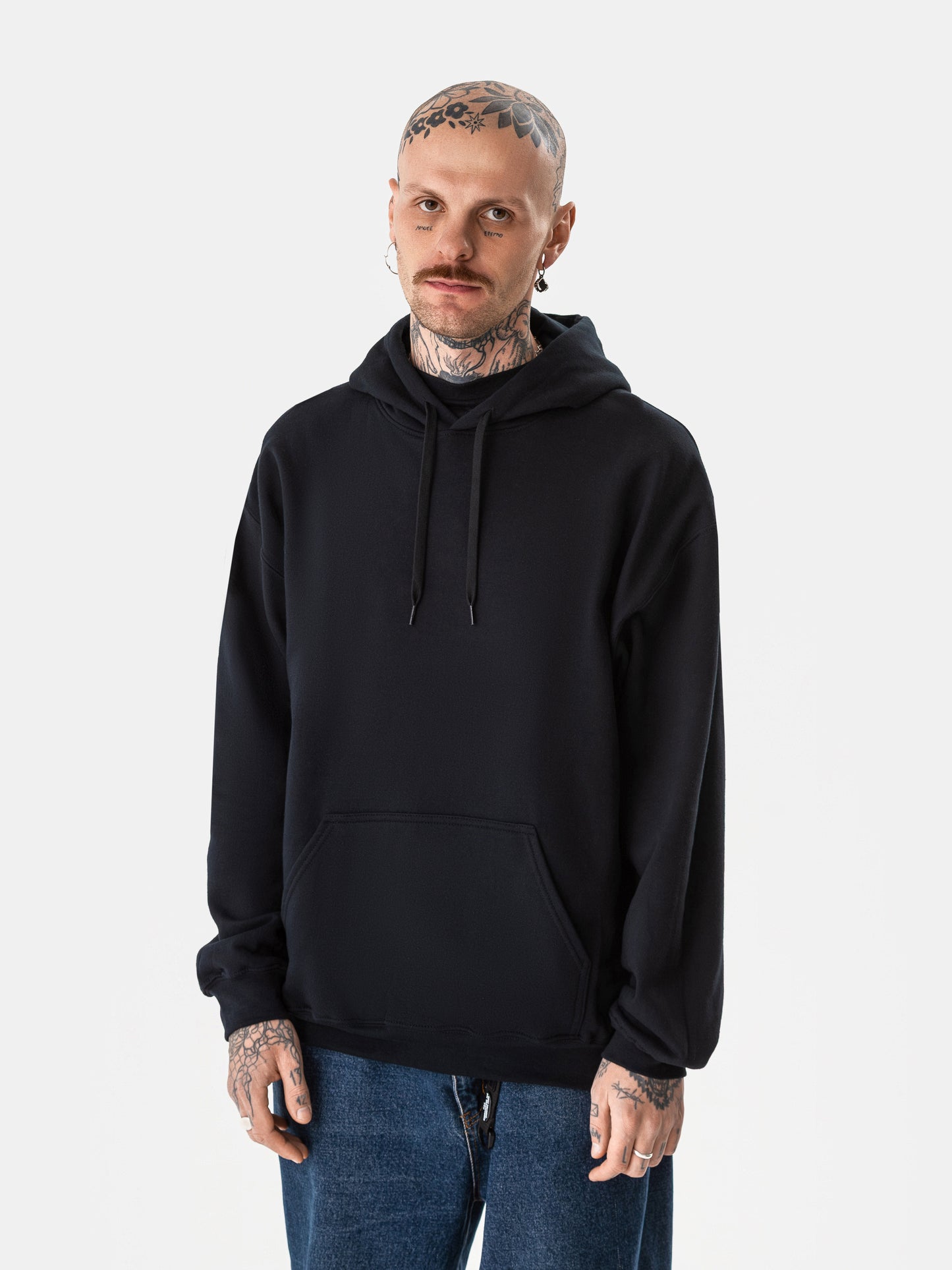 BASIC HOODIE SCHWARZ