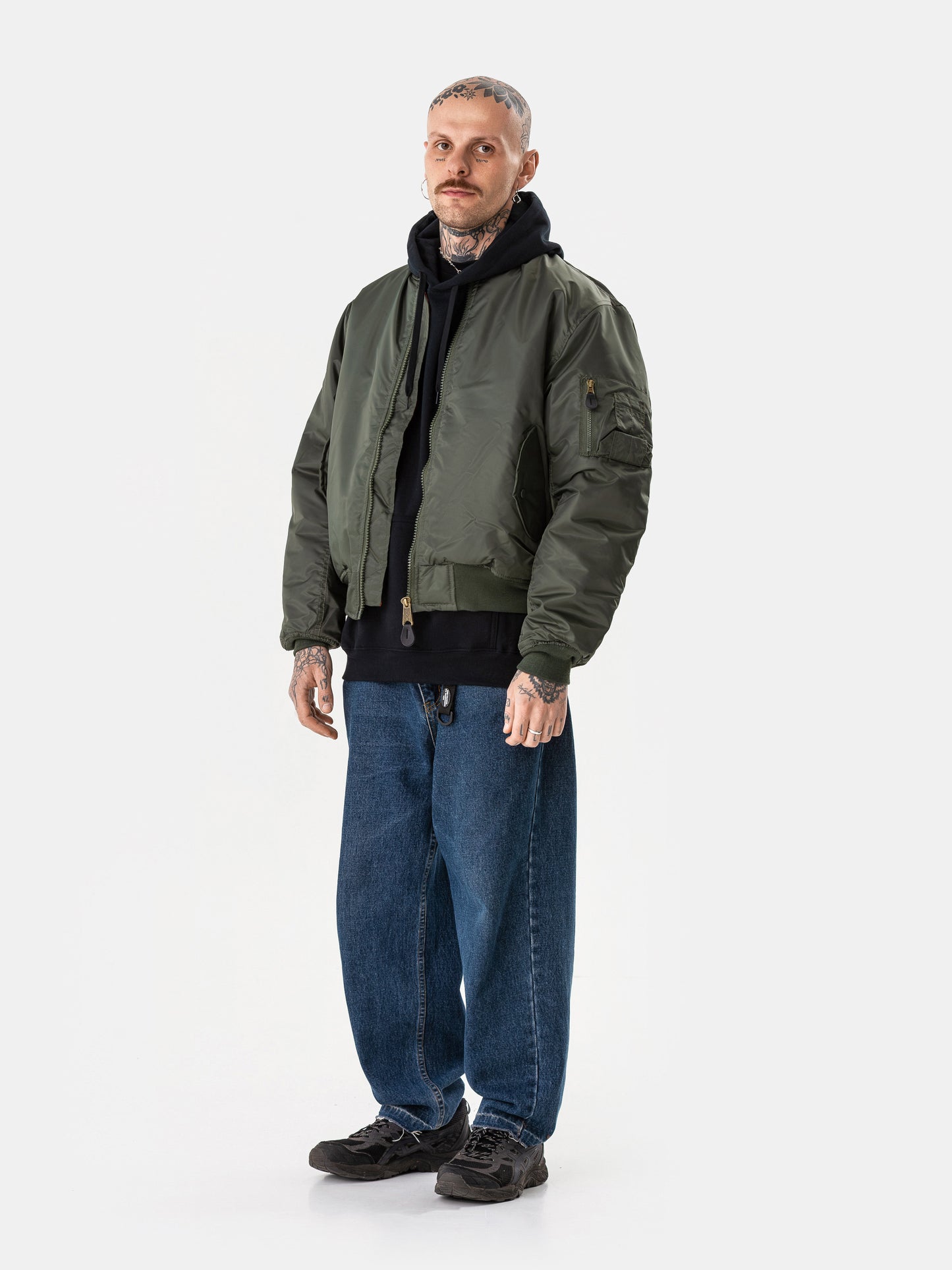 BASIC BOMBER JACKET