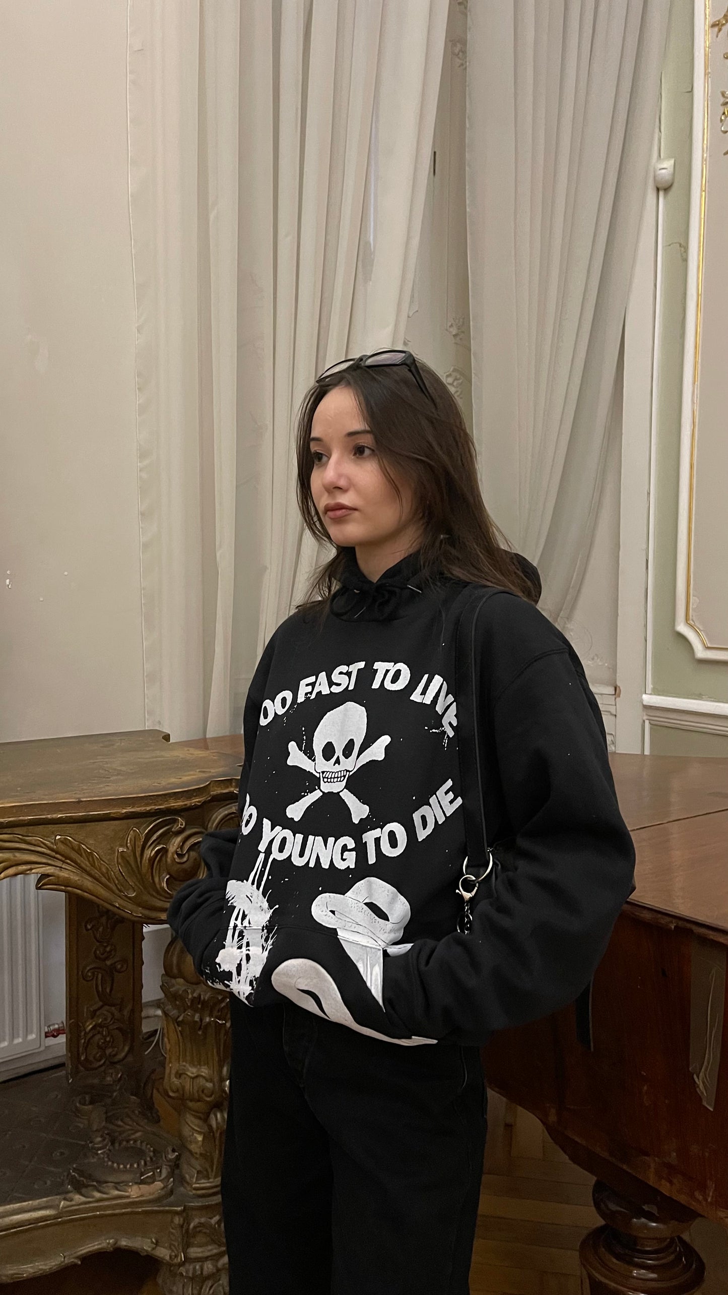 TOO FAST HOODIE SCHWARZ