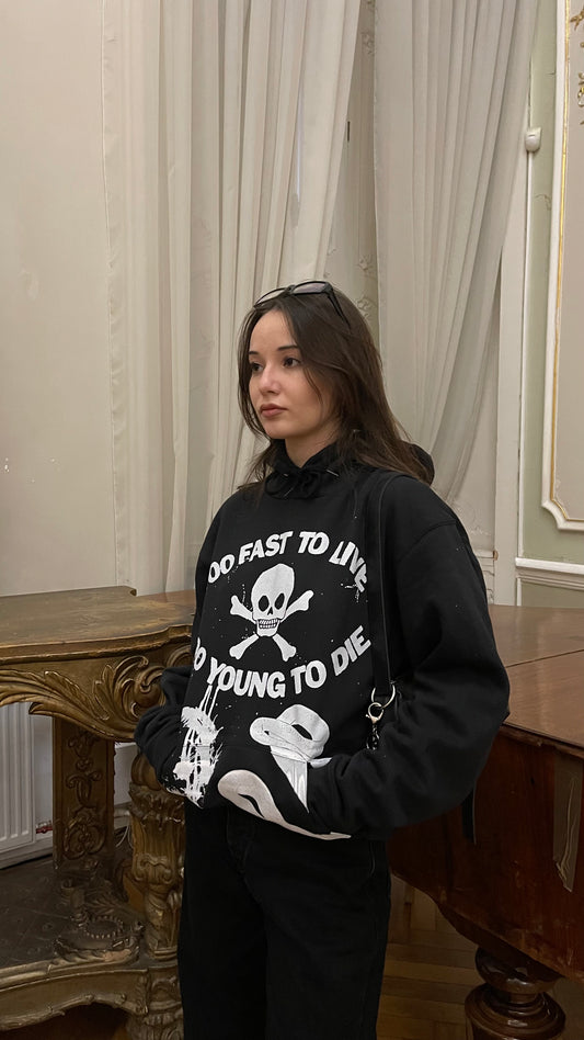 TOO FAST HOODIE SCHWARZ