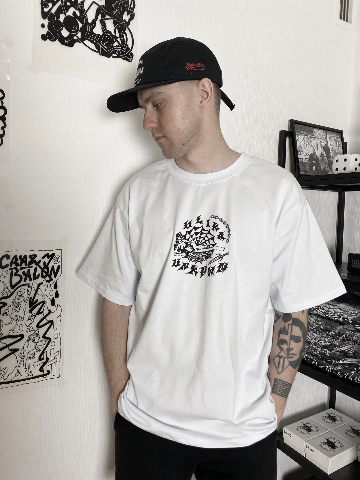 COBWEB T-SHIRT WEISS