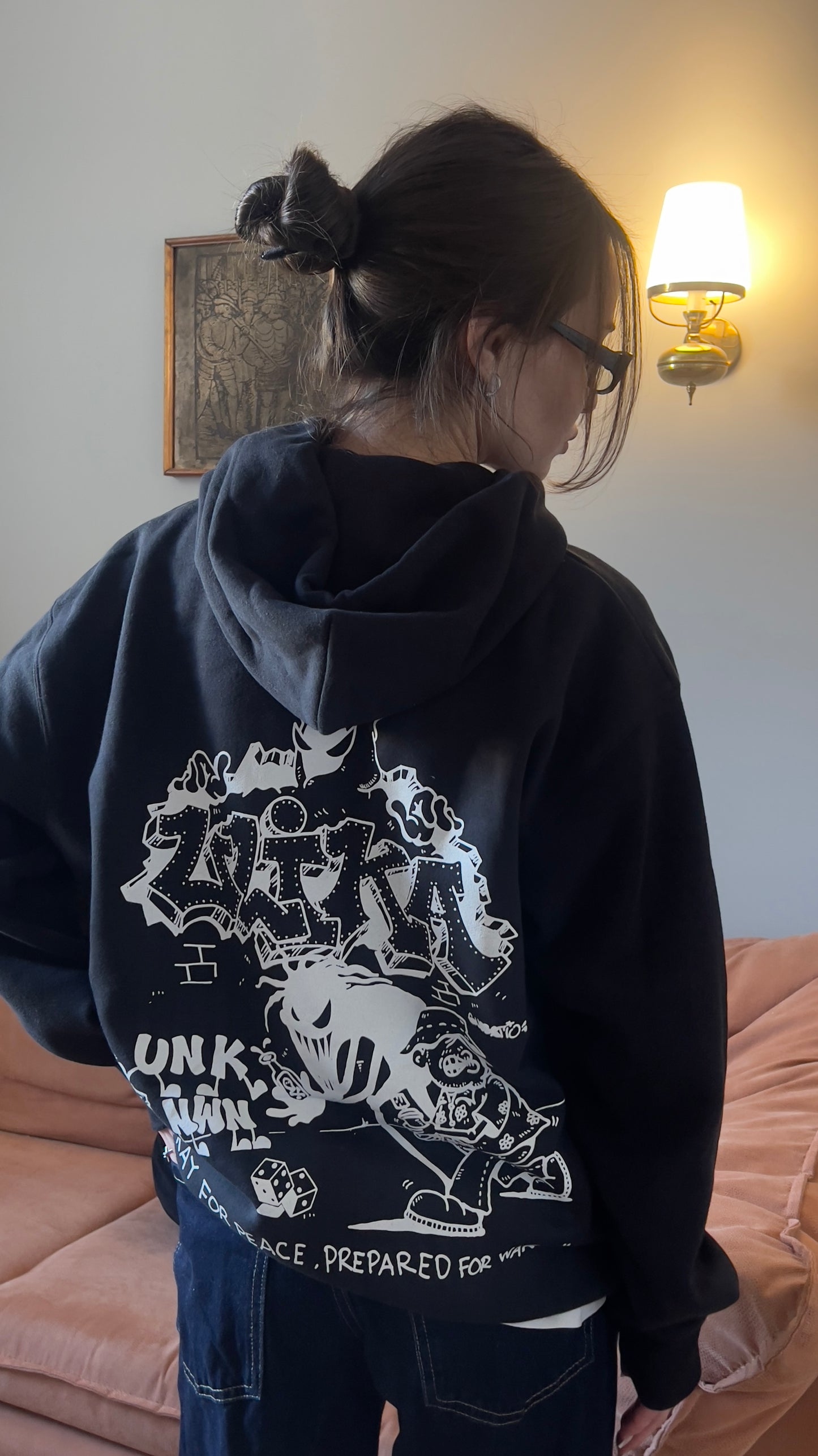 PRAY HOODIE SCHWARZ