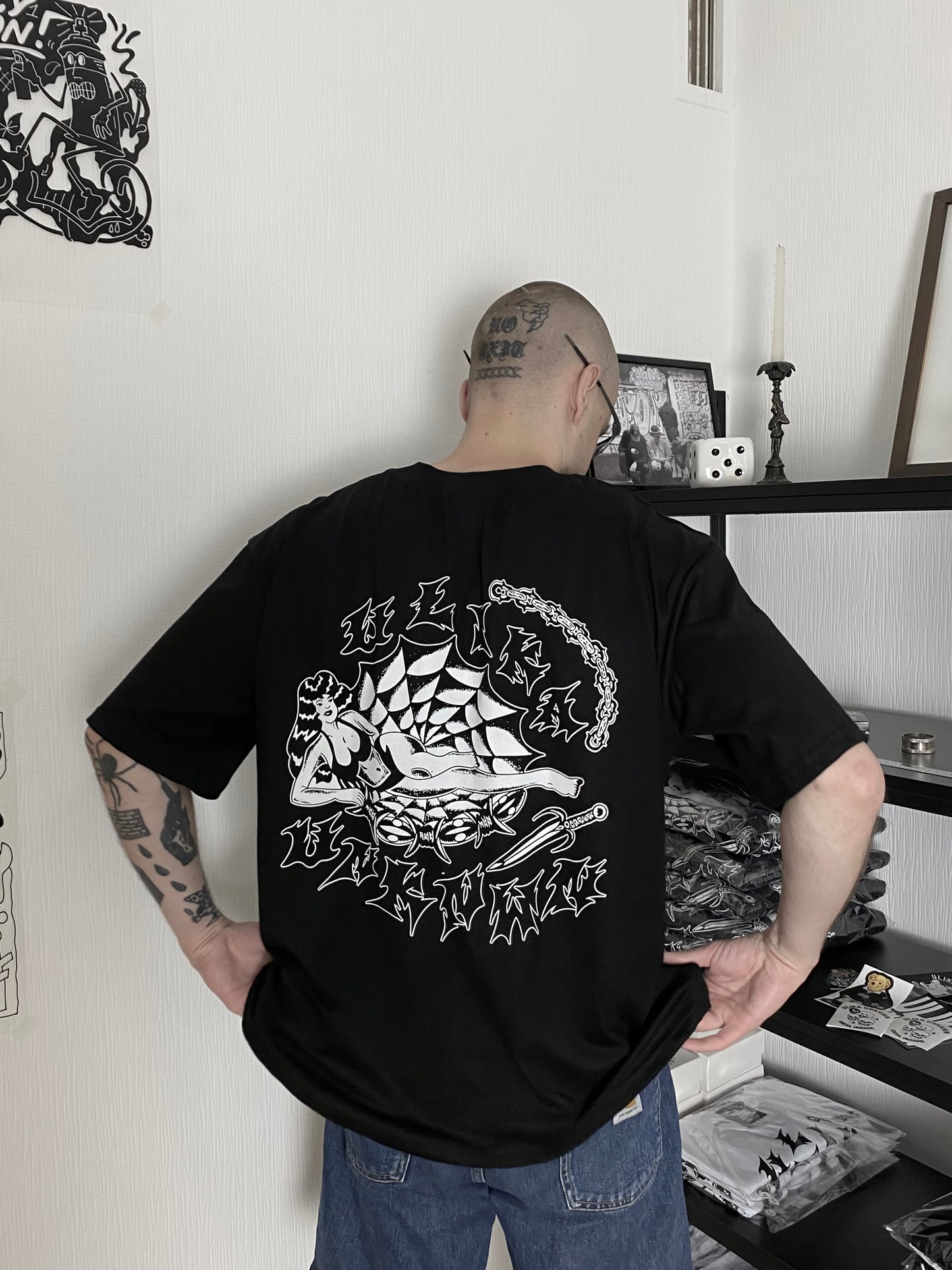 COBWEB T-SHIRT SCHWARZ
