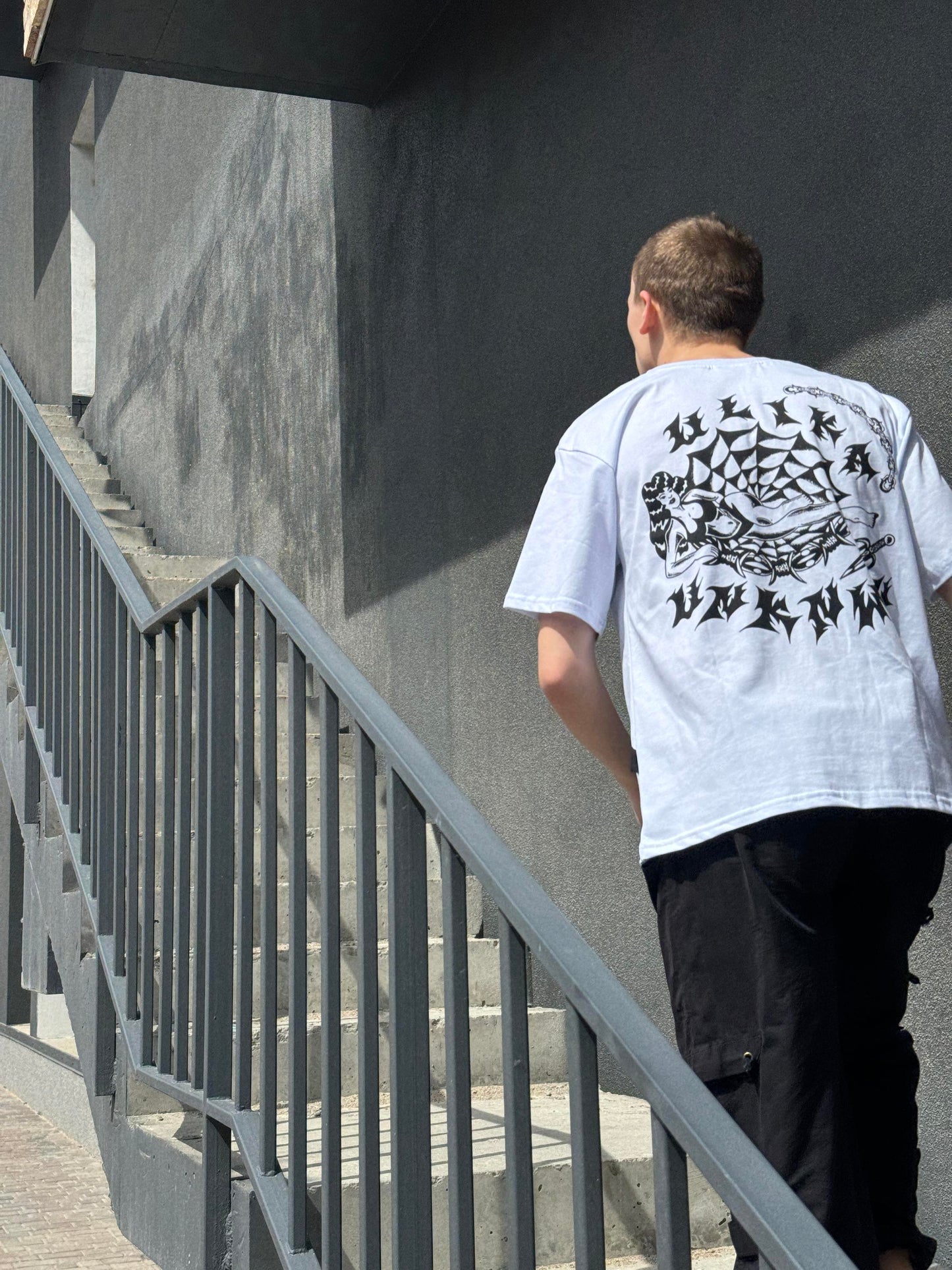 COBWEB T-SHIRT WEISS