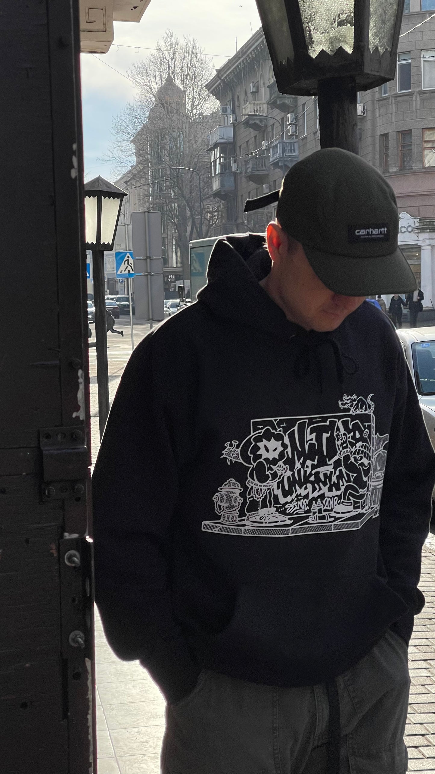 THROW UP HOODIE SCHWARZ