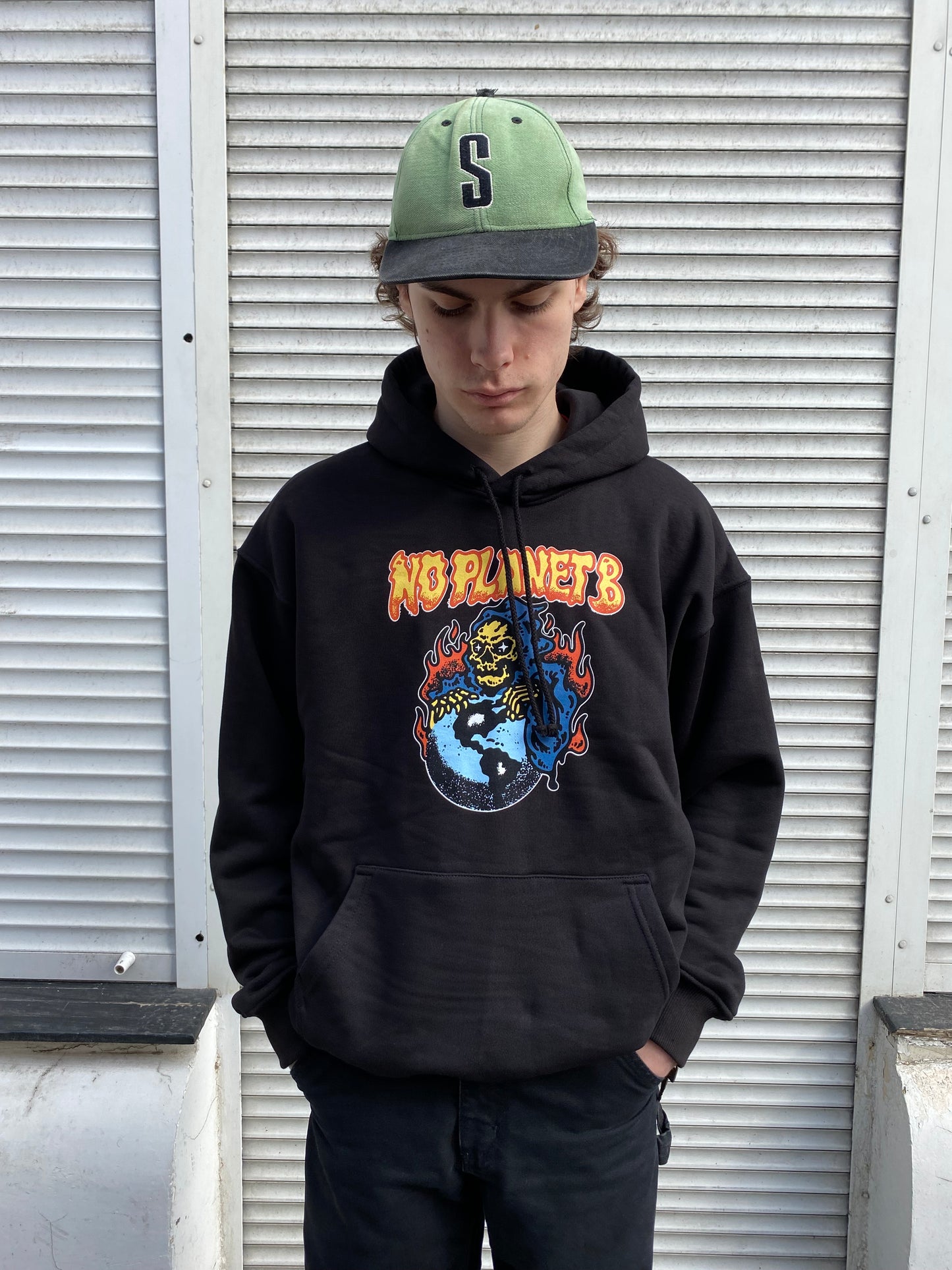 NO PLANET B HOODIE SCHWARZ