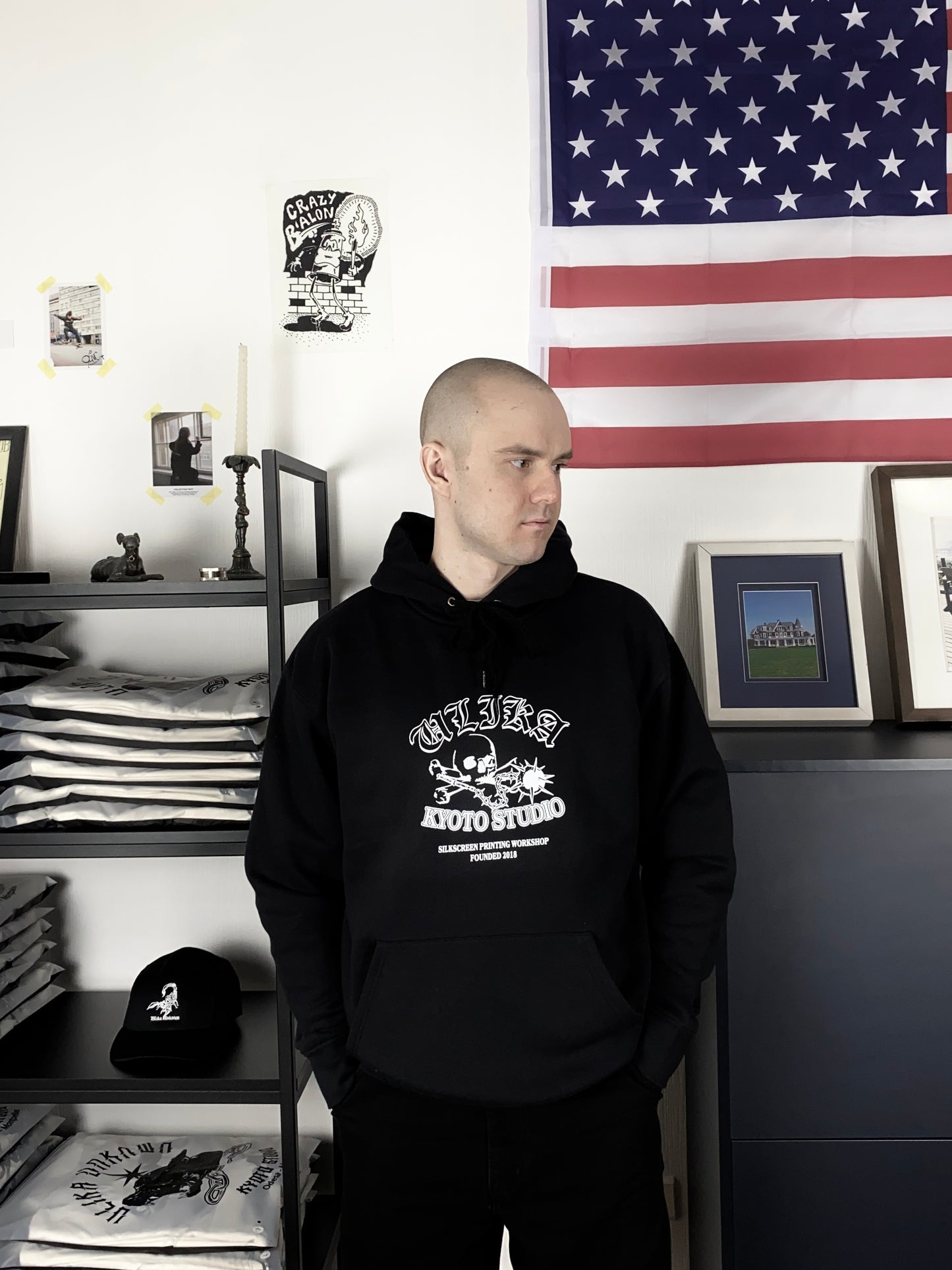 WORKSHOP HOODIE SCHWARZ