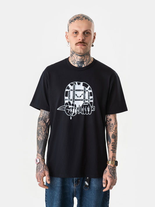 LOCKED T-SHIRT